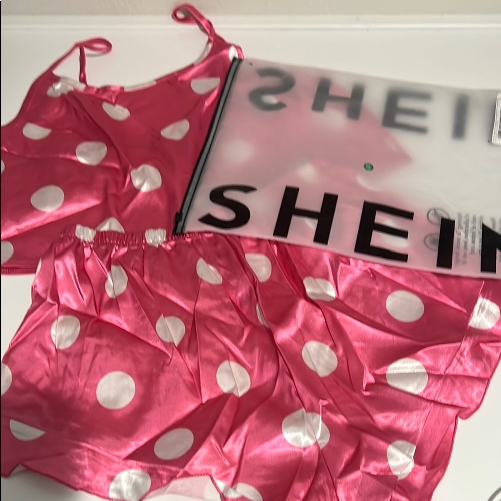SHEIN Pink Polka Dot Pajama Set⭐️